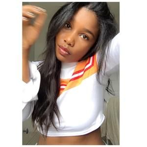 Meet your Posher, Paola